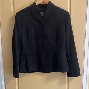 Beautiful blazer fully lined and in very good condition